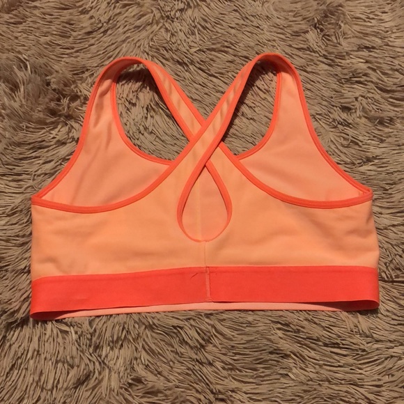 Under Armour sports bra - Picture 3 of 3